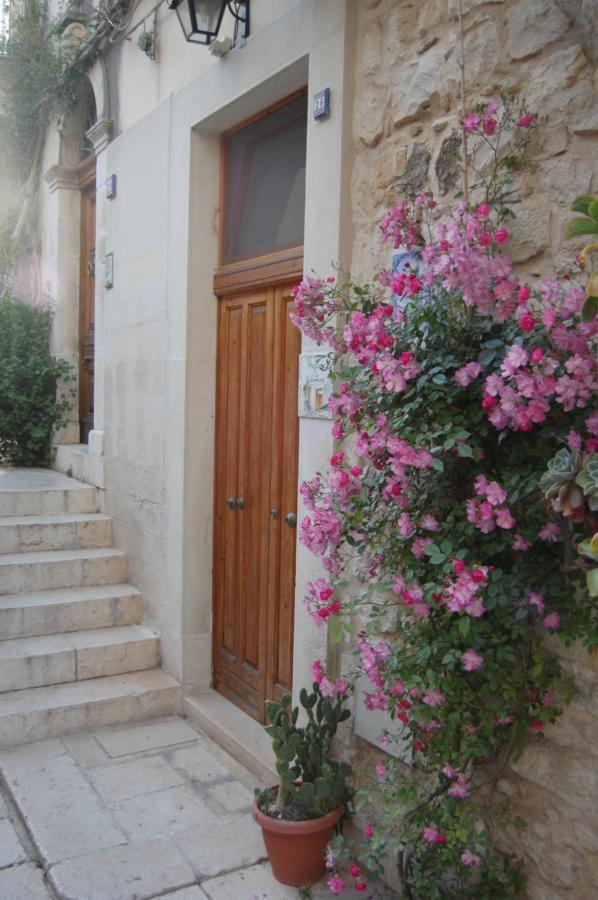 Profumo Di Gelsomino Apartment Scicli Bagian luar foto